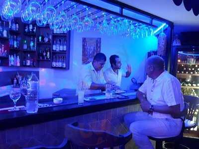 Cafe Almond Restorant