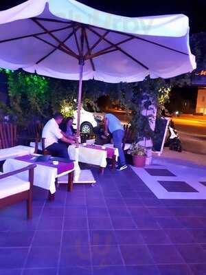 Cafe Almond Restorant