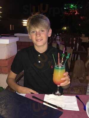 Cafe Almond Restorant