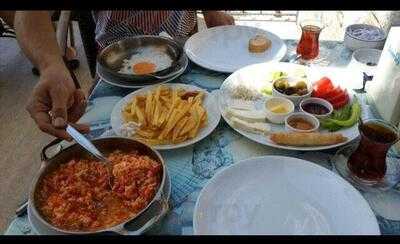 Lezzet Cafe Restaurant