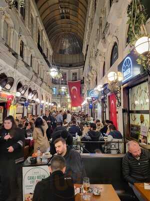 Mahzen Çiçek Pasajı