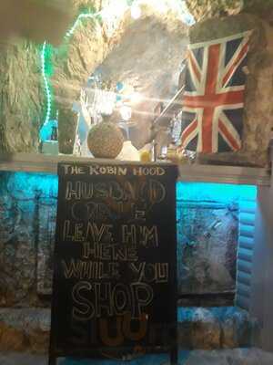 Robin Hood Cafe & Bar
