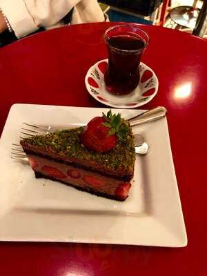 Yunuslar Karadeniz Firini