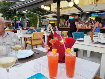 Karma Fun Bar/restaurant