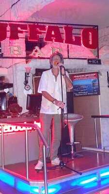 Buffalo Bar