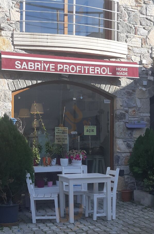 Sabriye Profiterol