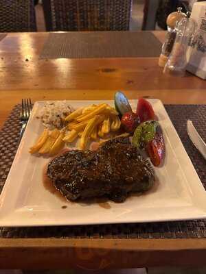 Serenade Restaurant & Bar