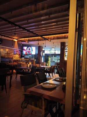 Serenade Restaurant & Bar