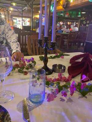 The Royal Castle Pub & Steakhouse