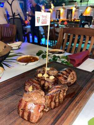 The Royal Castle Pub & Steakhouse