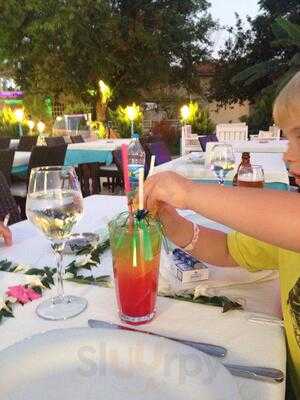 Agora Cafe & Restaurant