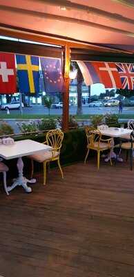 Cafe Pause Restaurant Karaoke Bar