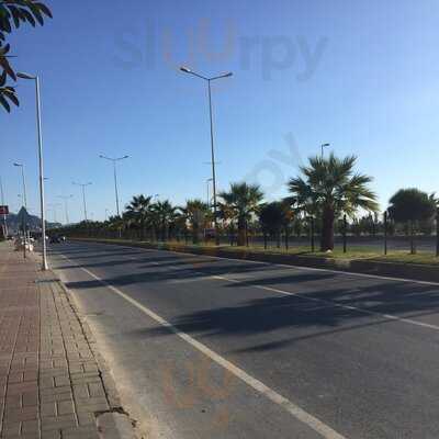 Shakespeare Coffee & Bistro 5m Migros