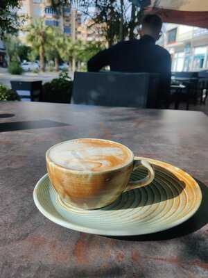 Mezza Gurme Market & Restorant