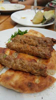 Antalya Şiş Köfte Piyaz Salonu