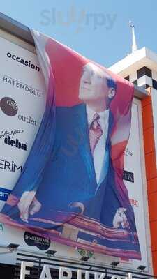 Shakespeare Coffee & Bistro