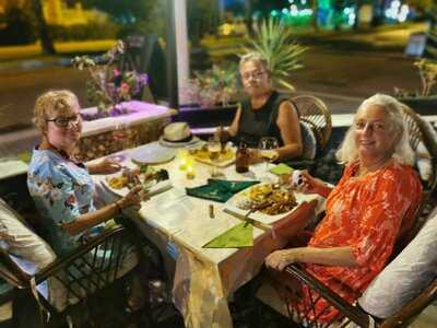 Oscar's Bar & Restaurant