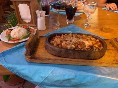 Alaaddİn Bİstro Steak House