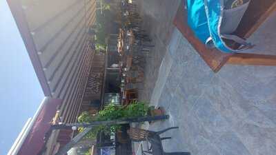 Agora Restaurant & Bar