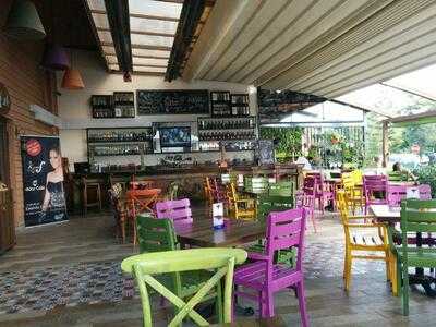 Bi Sohbet Cafe & Bistro