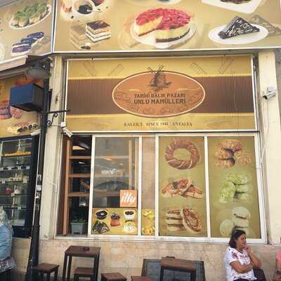 Tarihi Balik Pazari Unlu Mamulleri