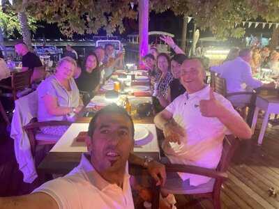 Twins Restaurant Bar