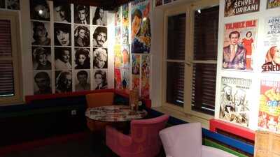 Dokuma Yeşilçam Kafe