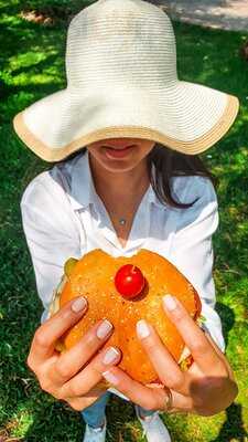 Dokuma Yeşilçam Kafe