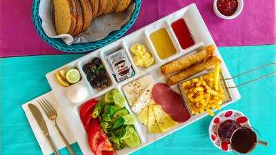 Dokuma Yeşilçam Kafe