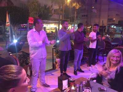 Charlie's Restaurant Dance & Bar