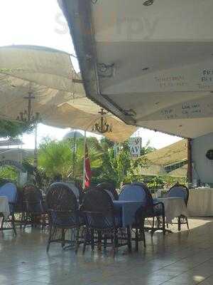 Cosmopolitan Restaurant & Dance Bar