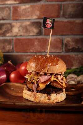 Voswos Garage Cafe Hotel