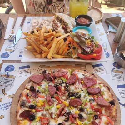 Macha Cafe & Restaurant