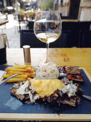 Macha Cafe & Restaurant