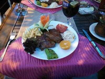 Thomas Bar & Restaurant