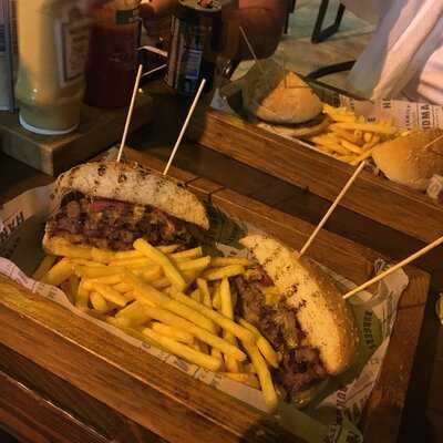 Ottobros Burger & Coffee