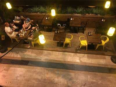 Ottobros Burger & Coffee