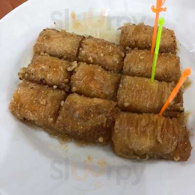 Meşhur Aksu Şimşek Köfte Piyaz