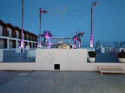 White In White Beach Club & Restaurant