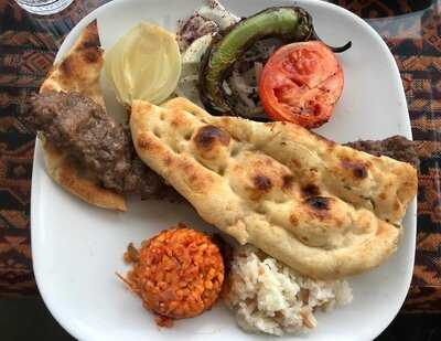 Gencerler Etli Pide & Kebap