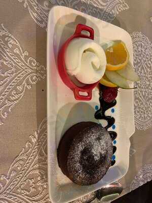 M&m Restaurant Cafe & Bar