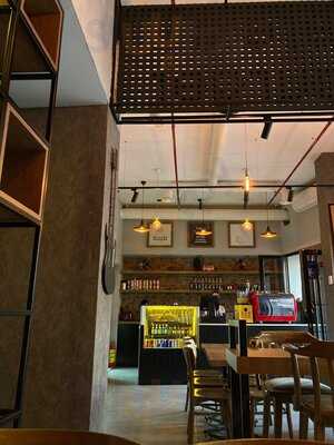 Manjoo Burger & Coffee