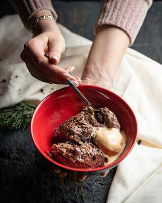 Corners Cafe & Bistro