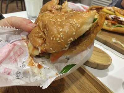 Hamburgerci Mükerrem