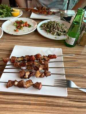 Birbiçer Kebap Salonu