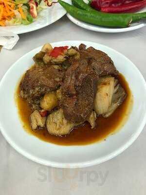 Öz Asmaaltı Kebap Salonu