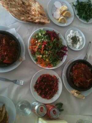 Öz Asmaaltı Kebap Salonu