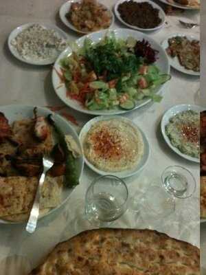 Öz Asmaaltı Kebap Salonu