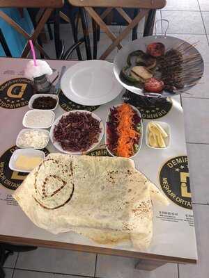 Demiroğlu Meşhur Ortaklar Çöpşiş