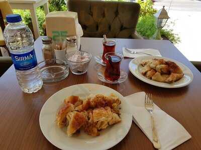 Kerimoğlu İstanbul Börek Salonu